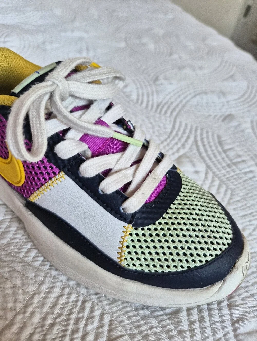 VGUC Nike Ja 1 SE Camp Ja Basketball Shoes size 1 University Gold Hyper Violet